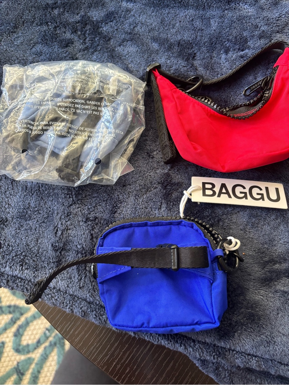 Set of 3 BAGGU Bag Charms - mini Fanny pack, mini crescent and mini backpack - Picture 2 of 2
